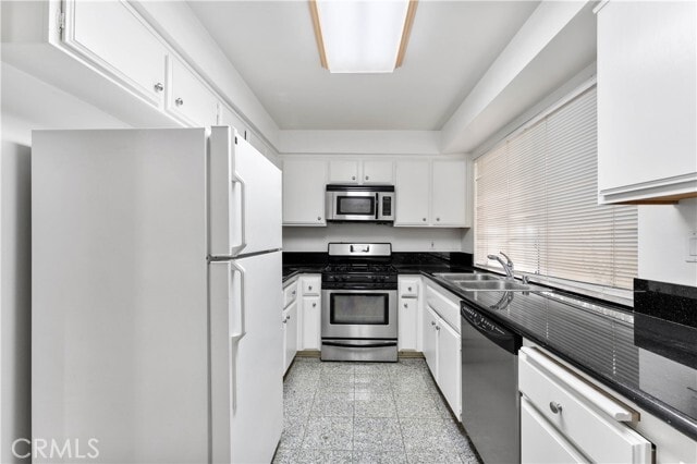 Building Photo - 451 S Oakland Ave