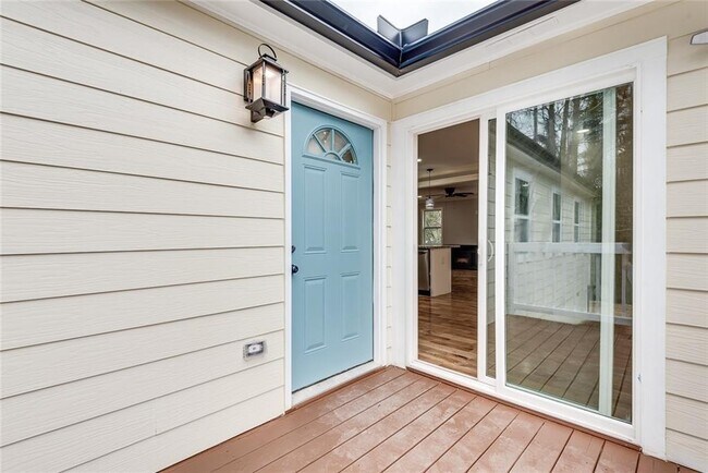 Building Photo - 2575 Barrylynn Dr