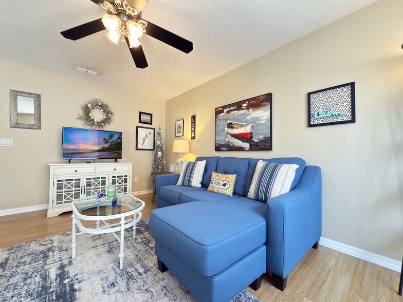 Primary Photo - 900 Oxford Dr