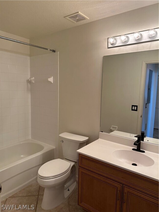 Building Photo - 8490 Kingbird Loop