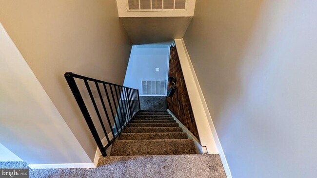 Building Photo - 1703 Fountain Rock Way