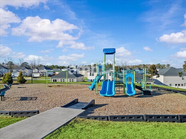 Building Photo - 1088 Appalachian Dr