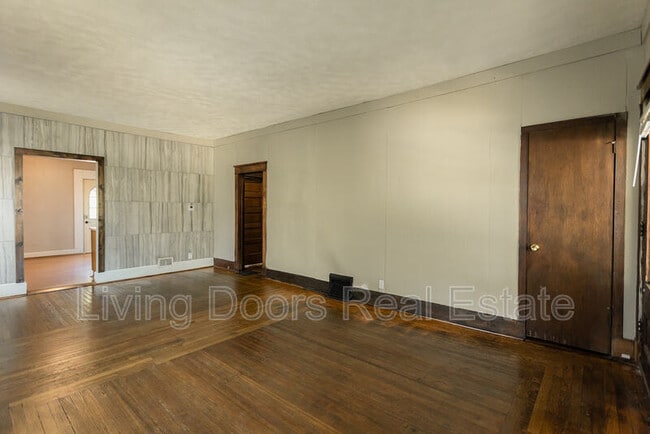 Building Photo - 1529 N 24th St