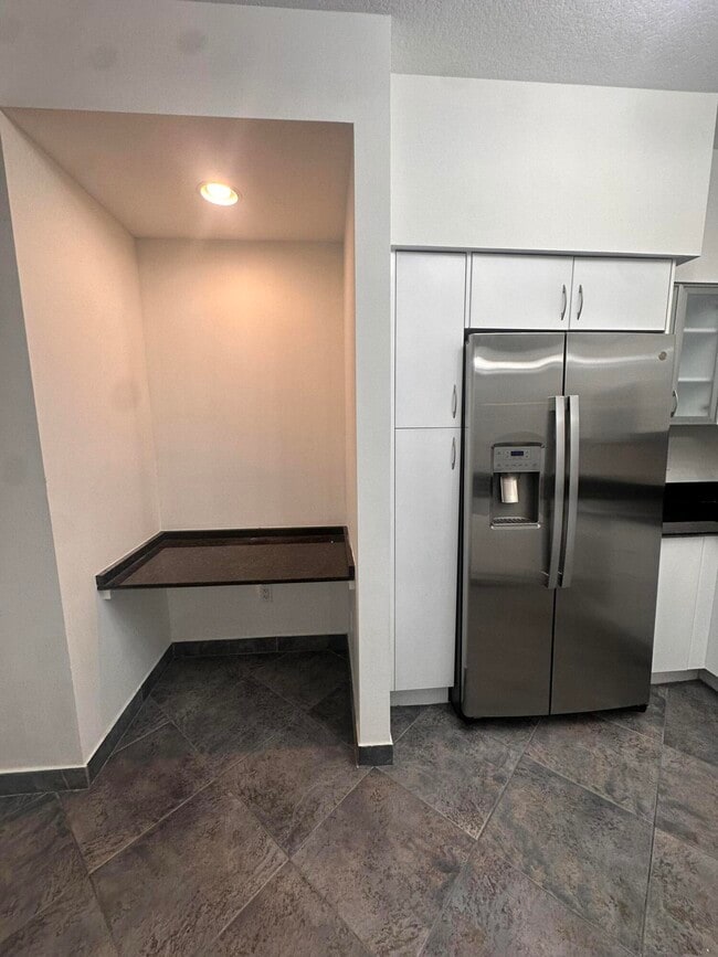 Building Photo - 233 S Federal Hwy