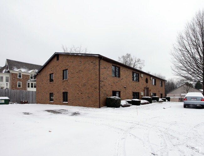 Primary Photo - 30-40 E Simpson St