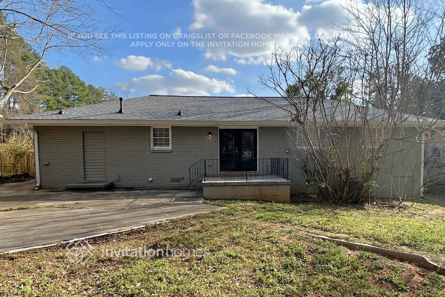 Building Photo - 3245 Tulip Dr