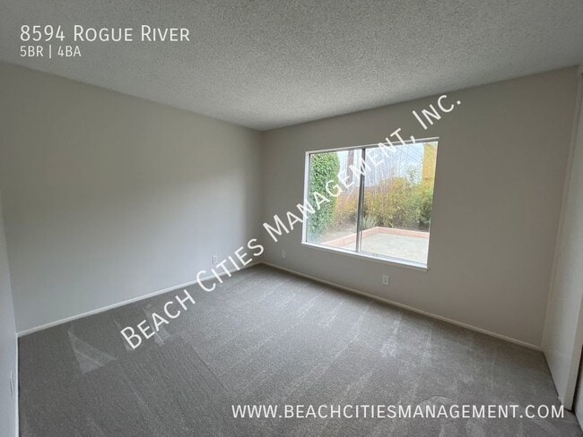 Building Photo - 8594 Rogue River Ave