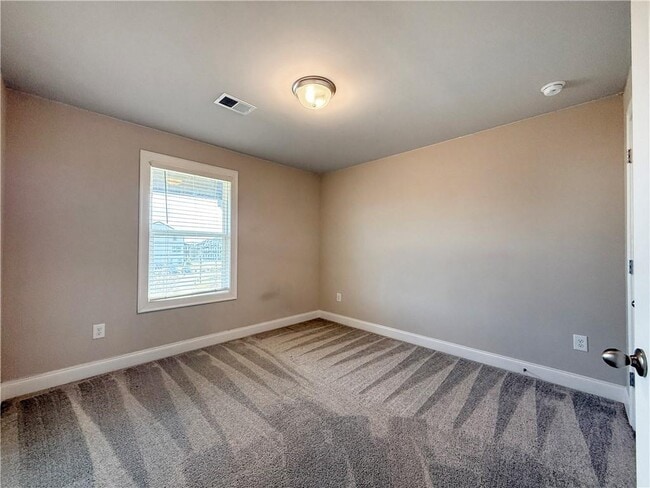 Building Photo - 732 Mulberry Walk