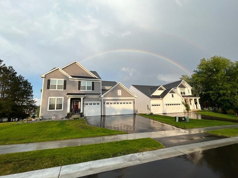 Building Photo - 5898 Urbandale Ct N
