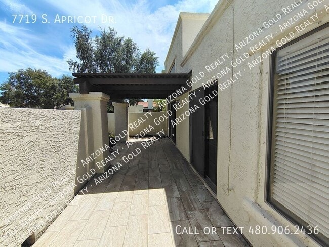 Building Photo - 7719 S Apricot Dr