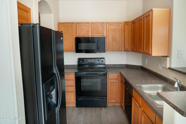 Building Photo - 1220 S Amber St