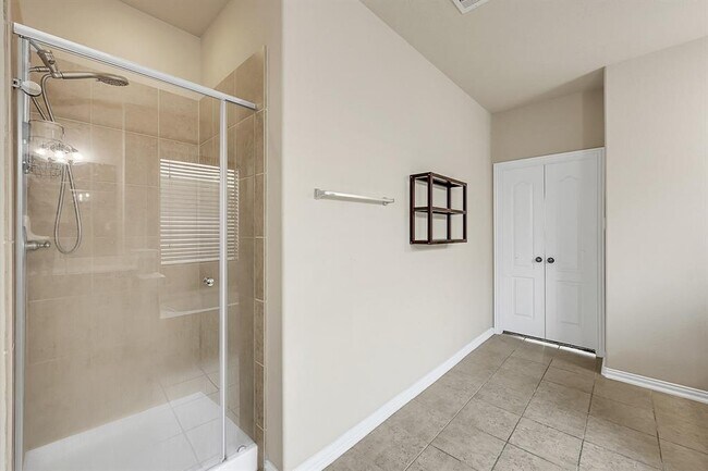 Building Photo - 2414 Snowy Egret Drive