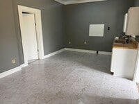 Building Photo - 1 bedroom, 1 bathroom Home Available in Broussard!