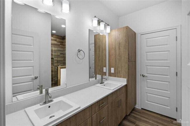Building Photo - 1606 Unity Dr