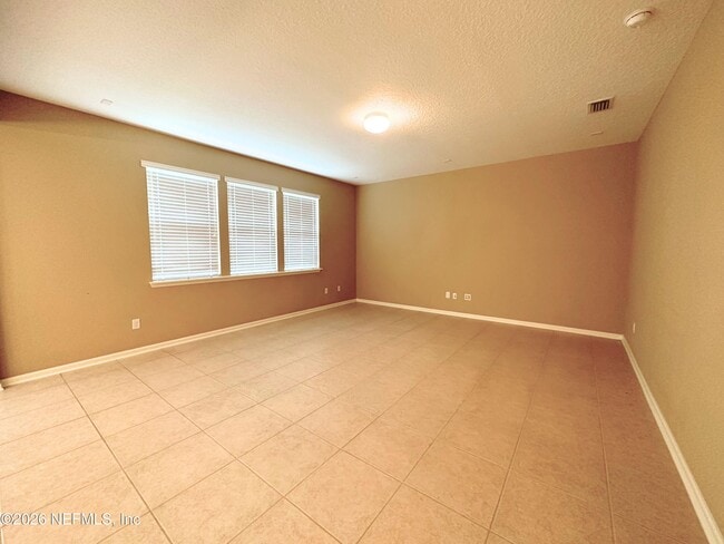 Building Photo - 4578 Silverthorn Dr
