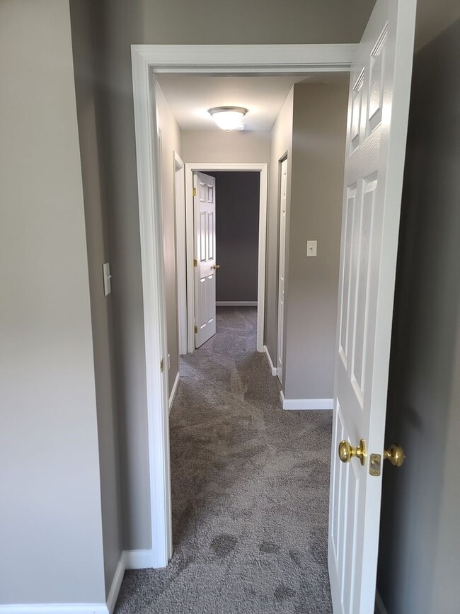 Building Photo - 3 Bedroom 2 1/2 bath Townhome for Rent in Waynesboro