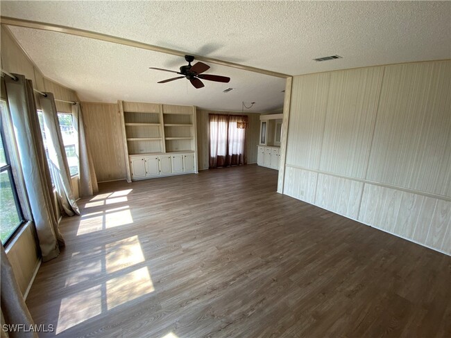 Building Photo - 26380 New Orleans Dr