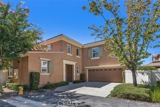 Building Photo - 40485 Amesbury Ln