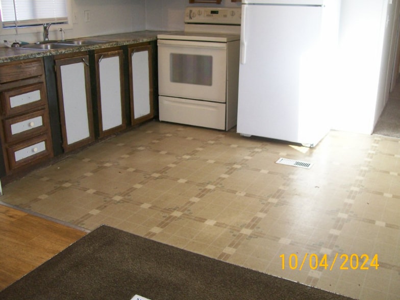 Building Photo - 3098 Springhill Rd