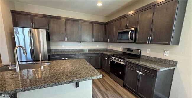 Building Photo - 6387 Ashland Crst St