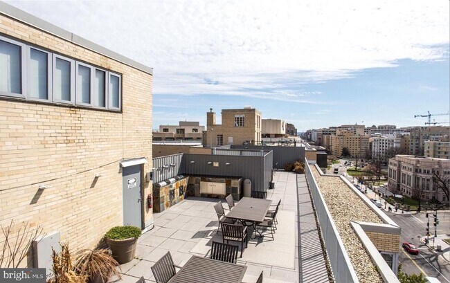 Building Photo - 1711 Massachusetts Ave NW