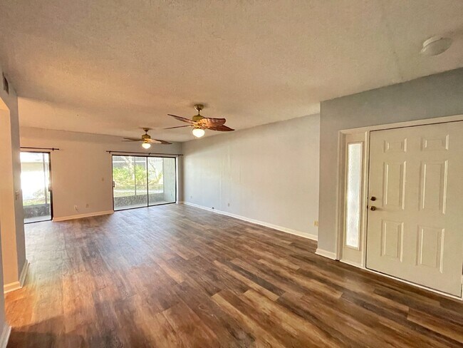 Building Photo - First floor 2BR/2BA Conquistador Condo