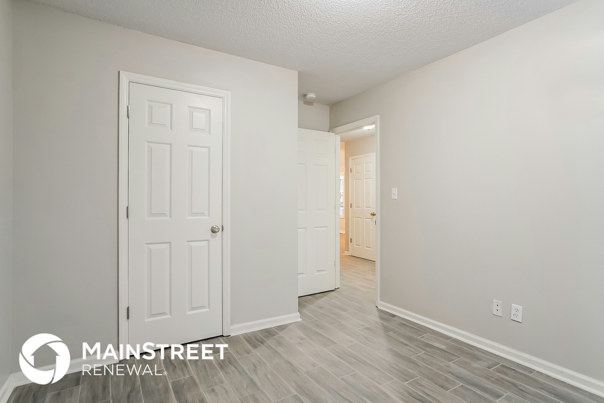 Building Photo - 241 Sommerset Dr