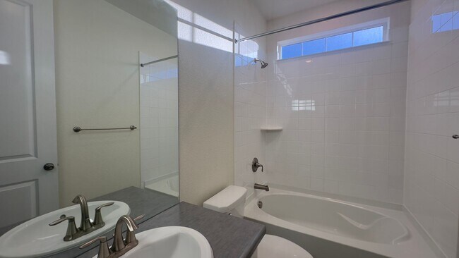 Building Photo - Great House In Fort Collins.  FALL LEASE SPECIAL! - $1000 off your 1st months rent!