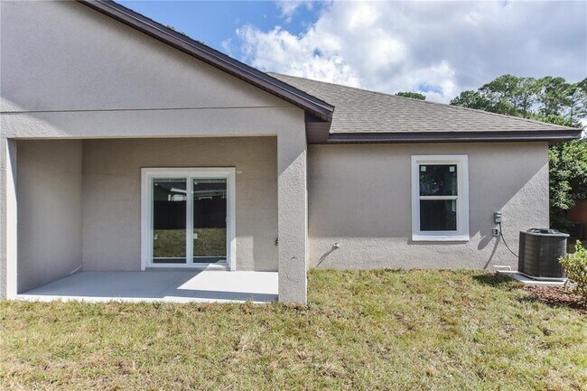 Building Photo - 19 Emmons Ln