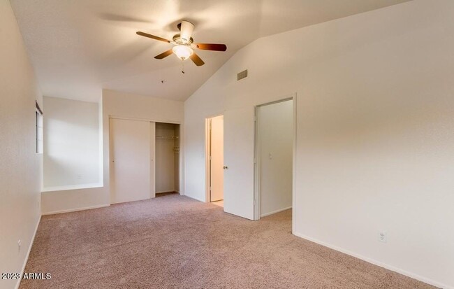 Building Photo - 10351 E Sharon Dr