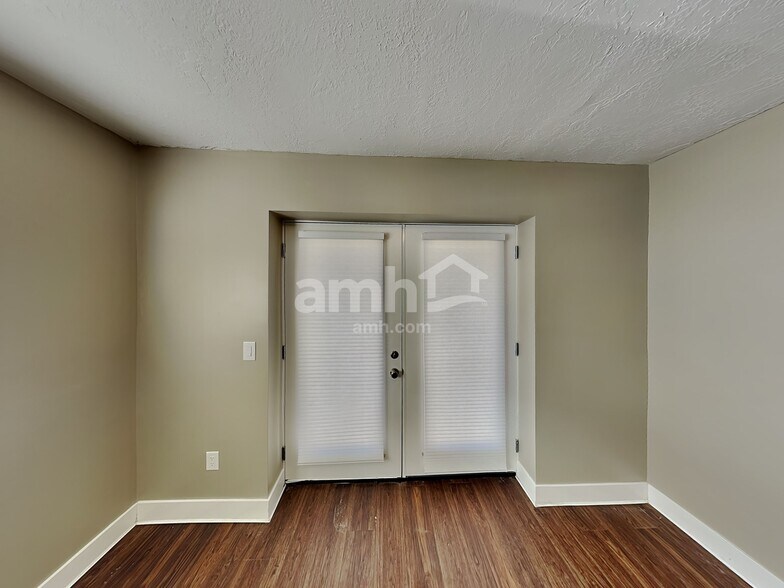 Building Photo - 1968 S 1550 W