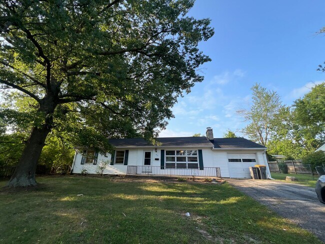 Building Photo - 1814 E Southdowns Dr