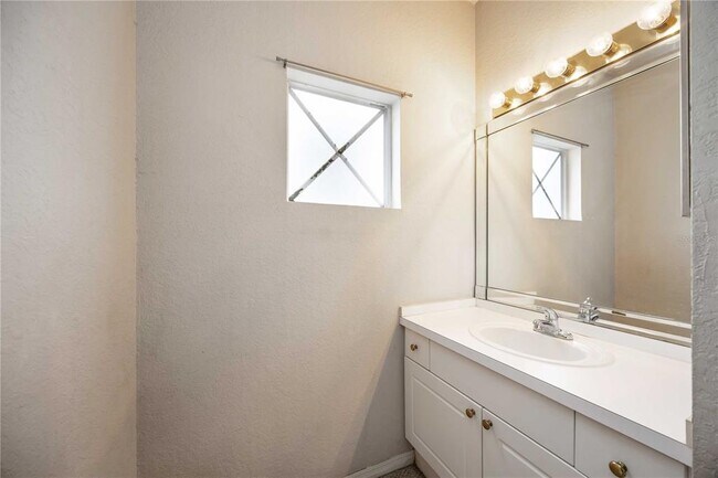 Building Photo - 5152 Northridge Rd