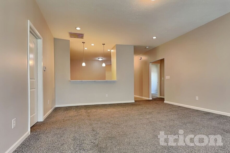 Building Photo - 2771 Anchusa Dr