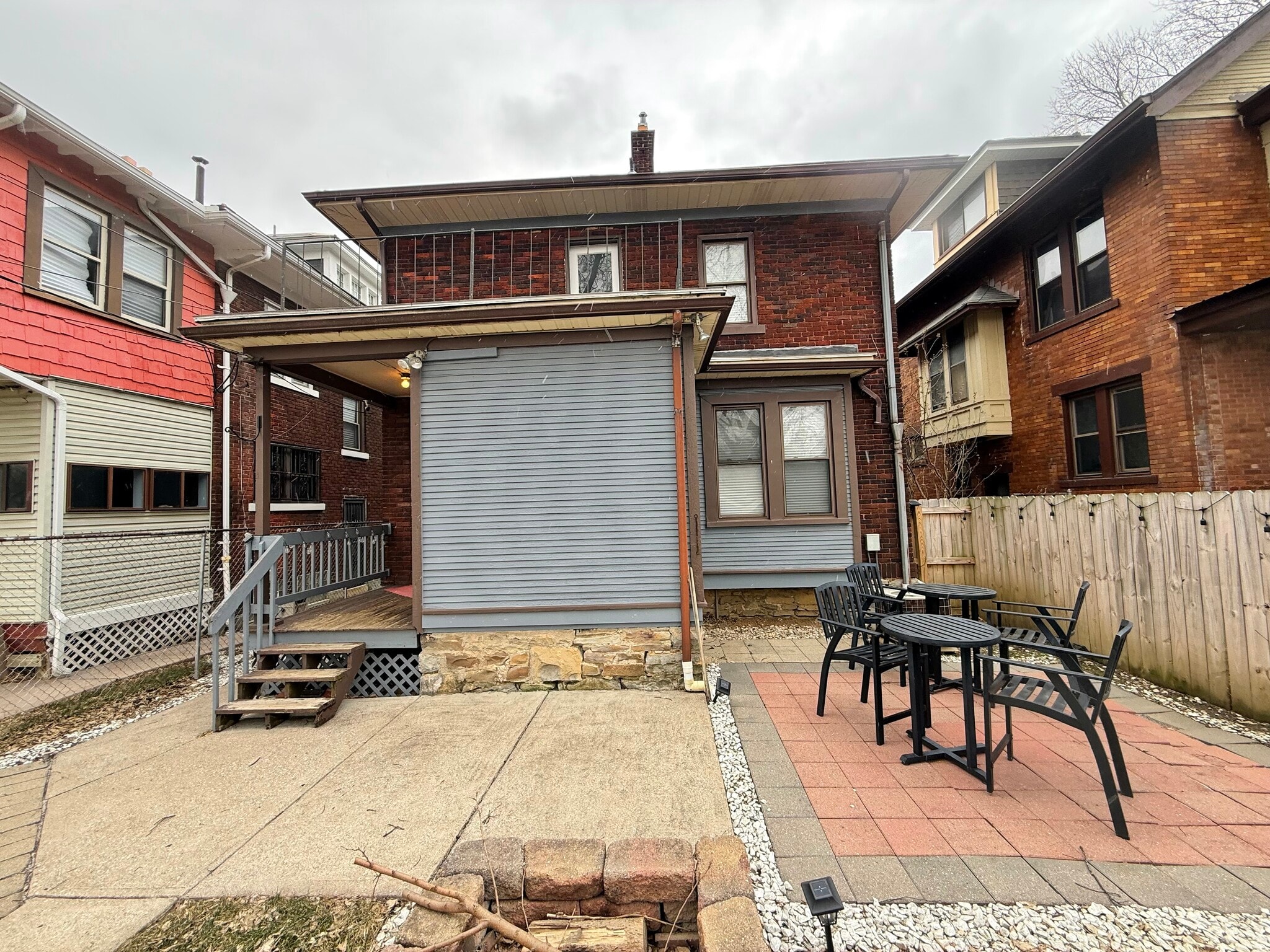 Building Photo - 675 Linwood Ave