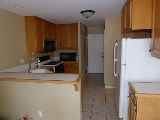 Building Photo - COMING SOON! Mountain View Courtyards 3 Be...