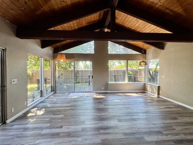 Building Photo - Beautiful Home Available in Rancho Cordova!