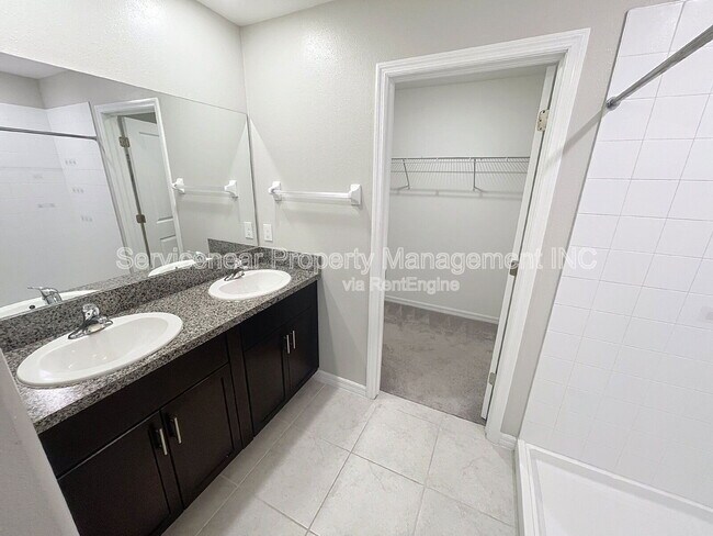 Building Photo - 3810 Romano Busciglio St