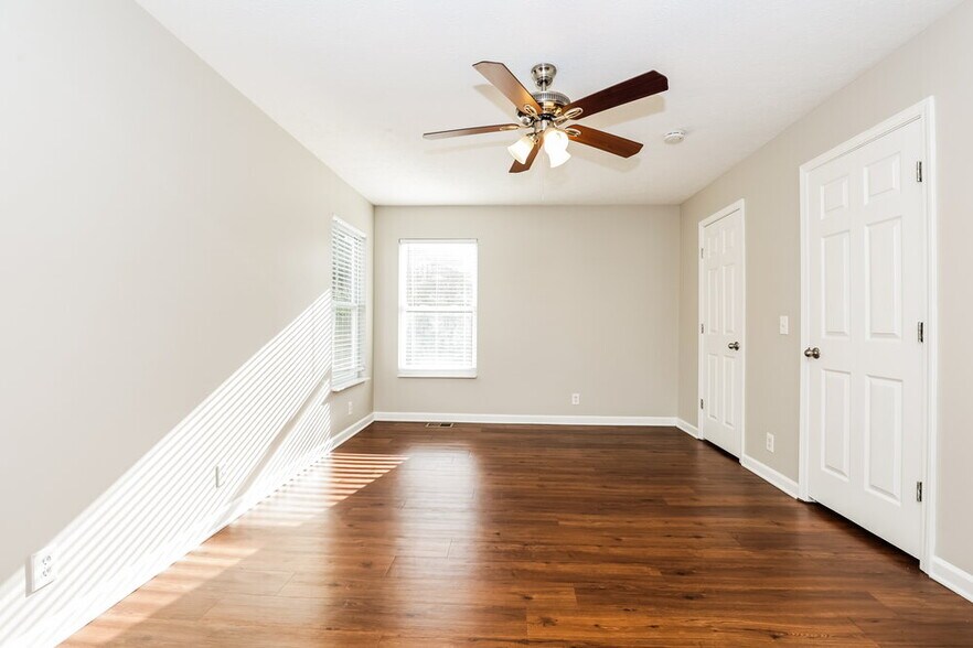 Building Photo - 2860 Paddle Wheel Dr