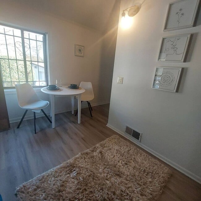 Building Photo - 161 McGill St