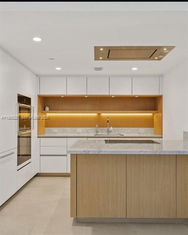 Building Photo - 1135 103rd St