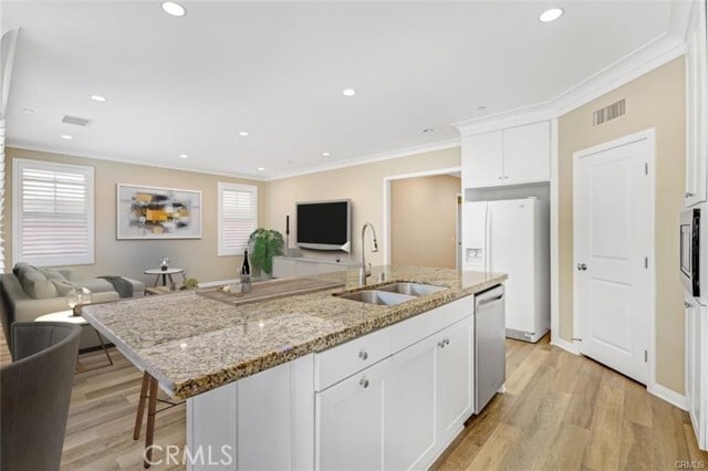 Building Photo - 64 Ashdale