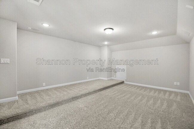 Building Photo - 28080 Woodland Bend Way