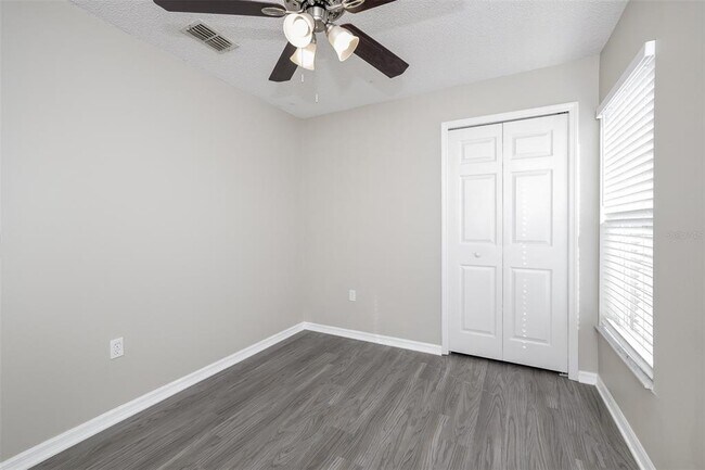 Building Photo - 630 Bayport Dr