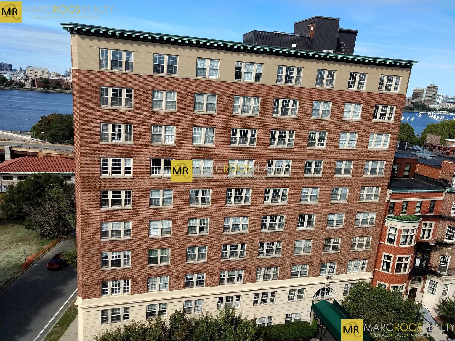 Building Photo - 534 Beacon St