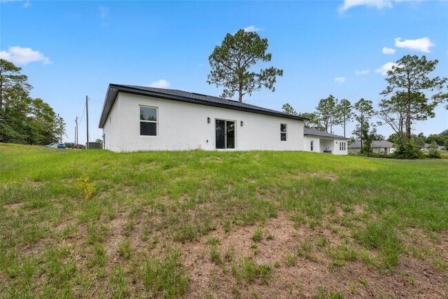 Building Photo - 6062 SW 154th Place Rd