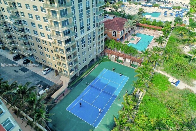 Building Photo - 2080 S Ocean Dr