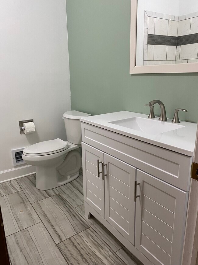 Building Photo - Rosecrest