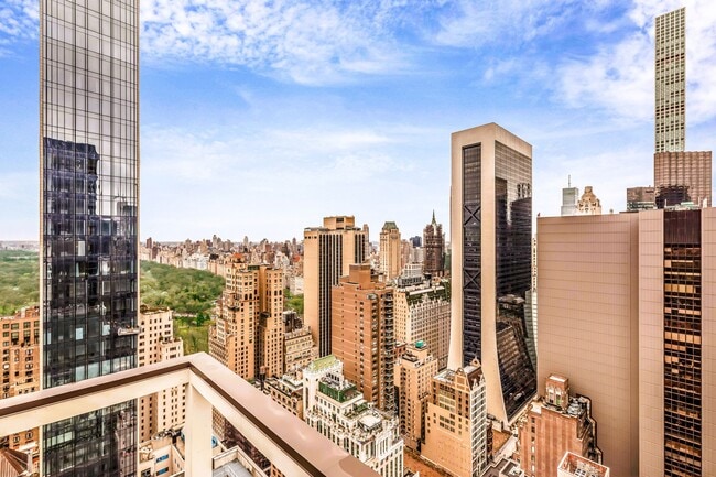 Building Photo - 111 W 56th St