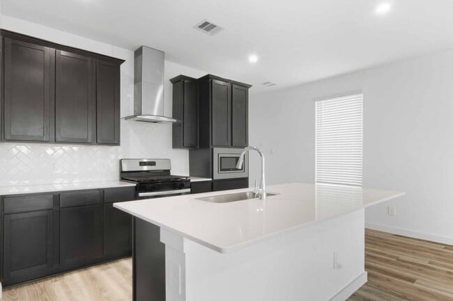 Building Photo - 12233 City Rose Ct